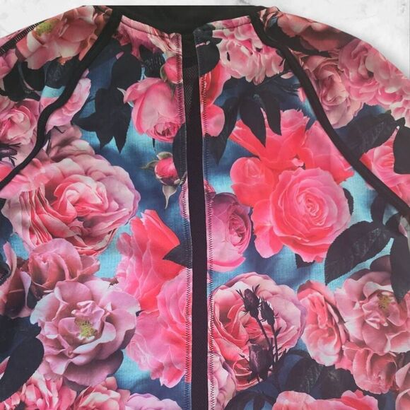 Lululemon Hold Your Om Hoodie Jacket Secret Garden Black Floral Zip Size 8 - Picture 3 of 5